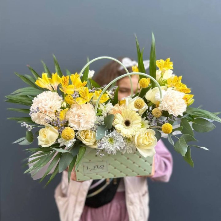 Сумочка с розами "Эпиа" в Нижнем Новгороде