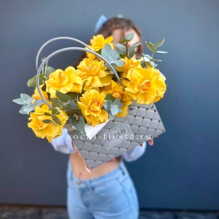 Сумочка с розами "Эдель" в Нижнем Новгороде