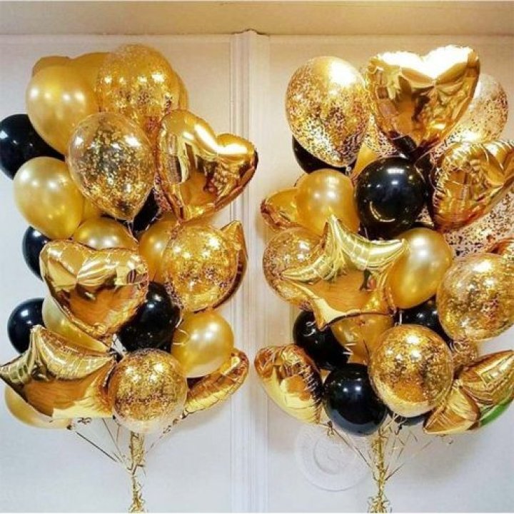 Фонтан шаров "Чёрное золото" в Нижнем Новгороде