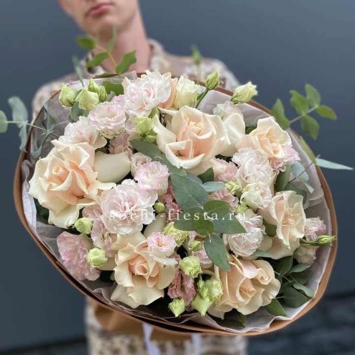  Букет кремовых роз "Мокко" в Нижнем Новгороде