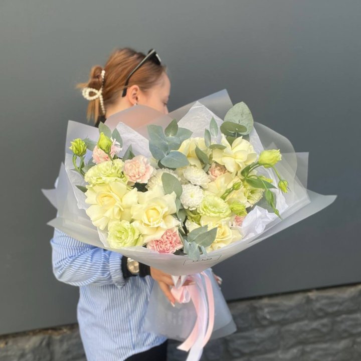  Букет  "Тонкая луна" в Нижнем Новгороде