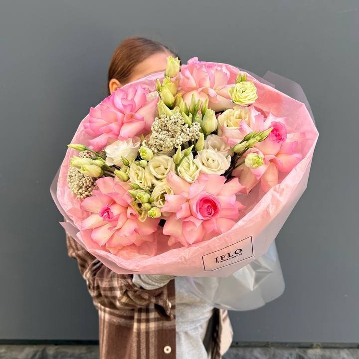 Букет "Розы с эустомой" с доставкой в Нижнем Новгороде