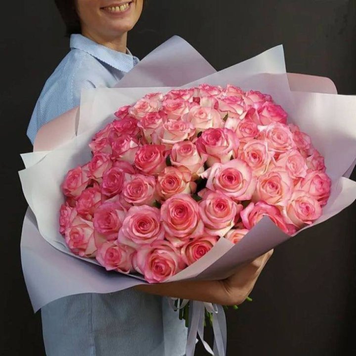 101 роза Джумилия в оформлении  в Нижнем Новгороде