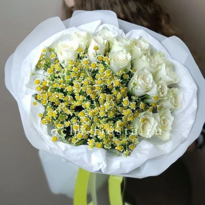 Букет ромашек и роз "Полина" в Нижнем Новгороде