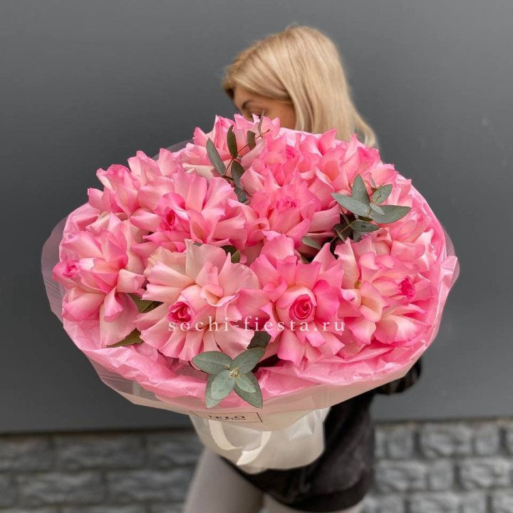 11 французских роз с доставкой в Нижнем Новгороде