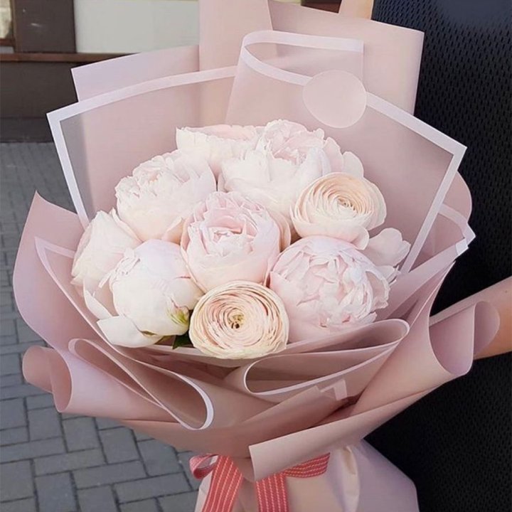 Пионы и ранункулюсы в Нижнем Новгороде