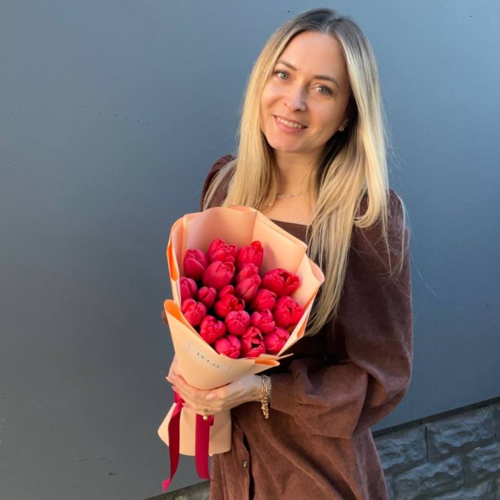  19 красных тюльпанов в Нижнем Новгороде