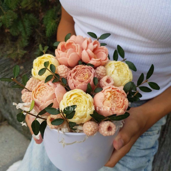 Шоколадный букет с ягодами в Нижнем Новгороде