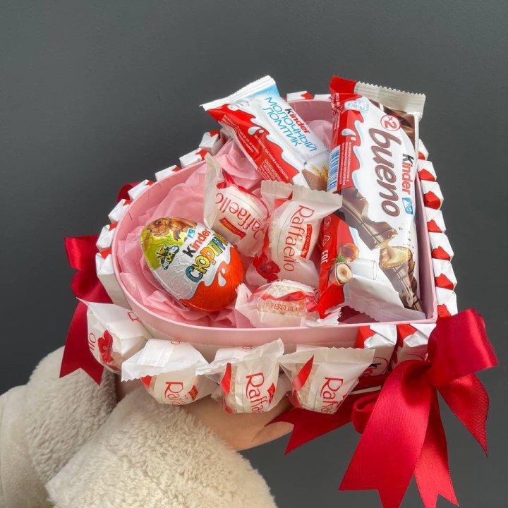 Бокс киндерами и раффаэлло в Нижнем Новгороде