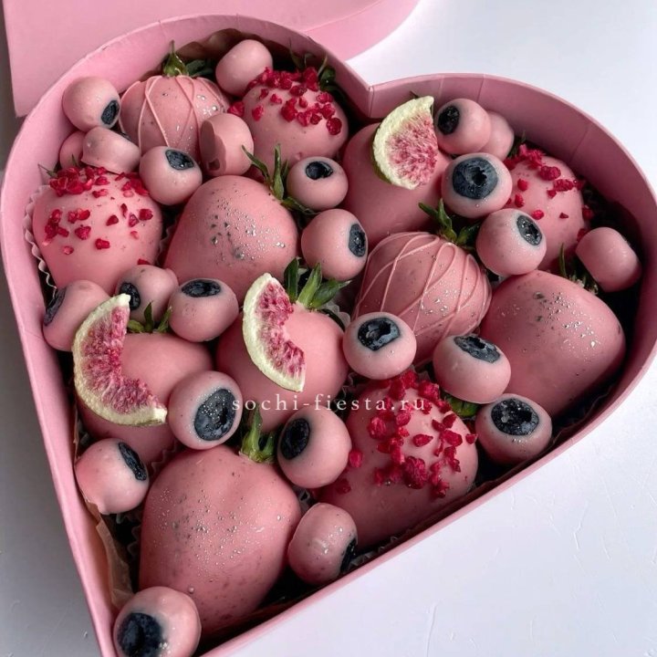 Клубника в шоколаде Сердце в Нижнем Новгороде