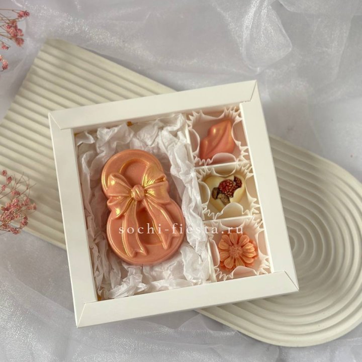 Конфеты из шоколада 8 Марта в Нижнем Новгороде