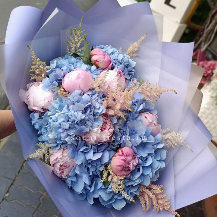 Дизайнерский букет с гортензией №3 в Нижнем Новгороде