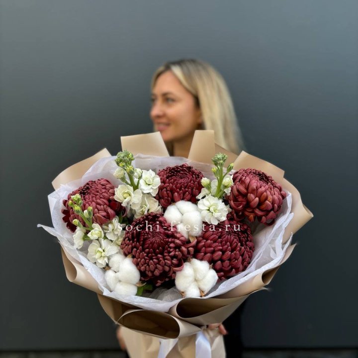 Хризантемы с маттиолой в Нижнем Новгороде