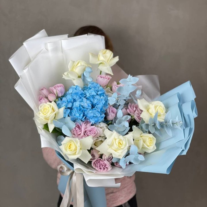 Дизайнерский букет "Блю скайфорт" в Нижнем Новгороде