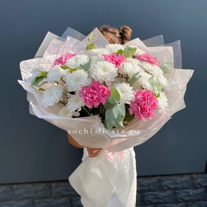  Букет  хризантем и диантусов "Воздушный" в Нижнем Новгороде