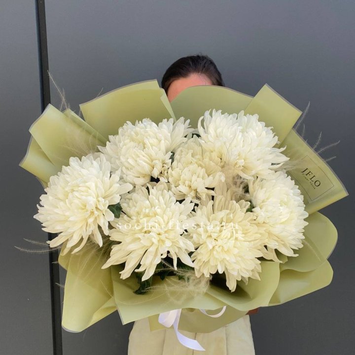 Букет одноголовых хризантем  в Нижнем Новгороде