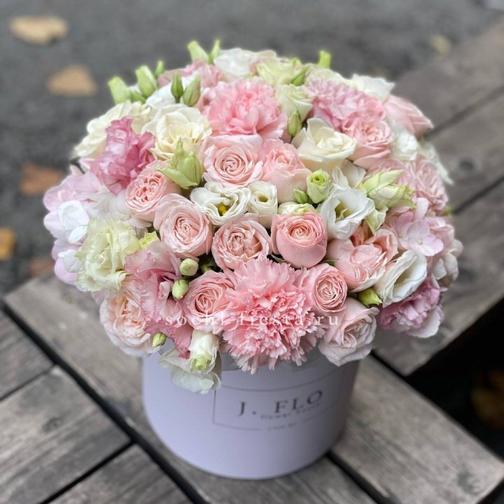 Цветочный бокс "Люксур" в Нижнем Новгороде