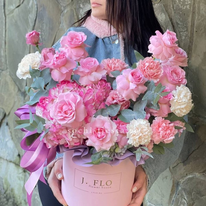 Цветочный бокс "Эсмиральда" в Нижнем Новгороде