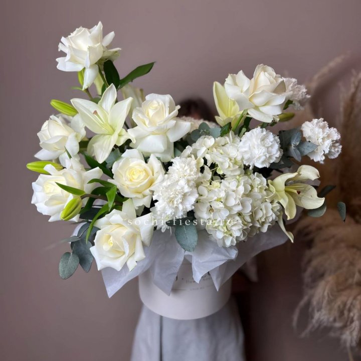 Цветочный бокс "Вайт дримс" в Нижнем Новгороде