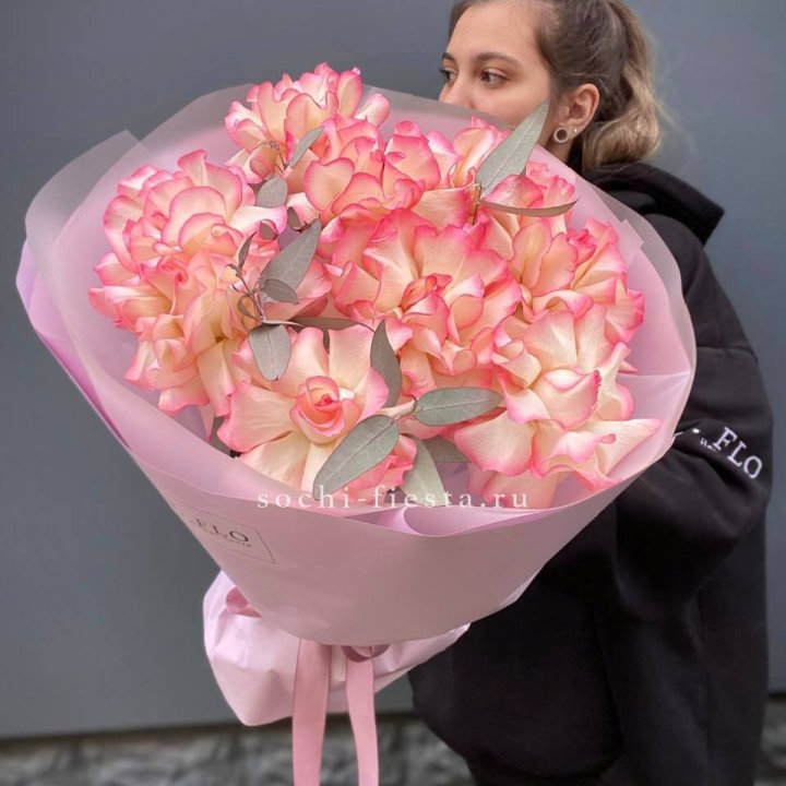 9 французских роз Джумилия в Нижнем Новгороде