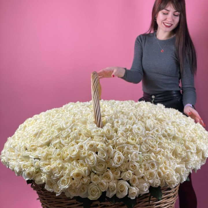 1001 белая роза в Нижнем Новгороде