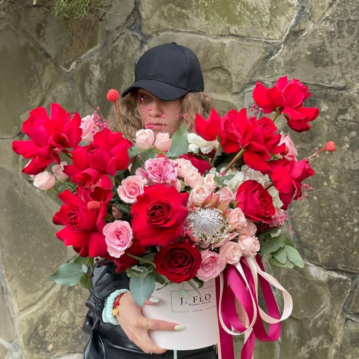 Яркий бокс "Для неё" в Нижнем Новгороде