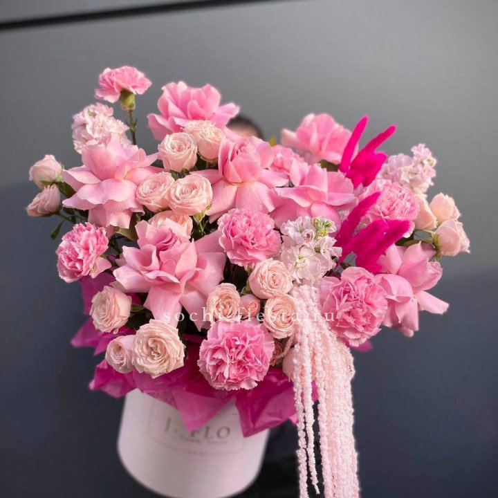 Цветочная коробка "Стелла" с доставкой в Нижнем Новгороде