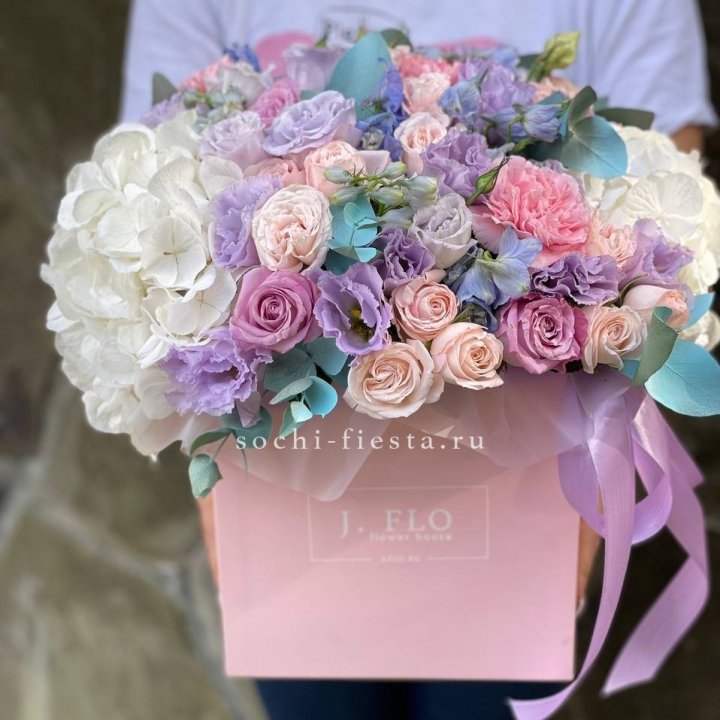Цветочный бокс макси каб в Нижнем Новгороде