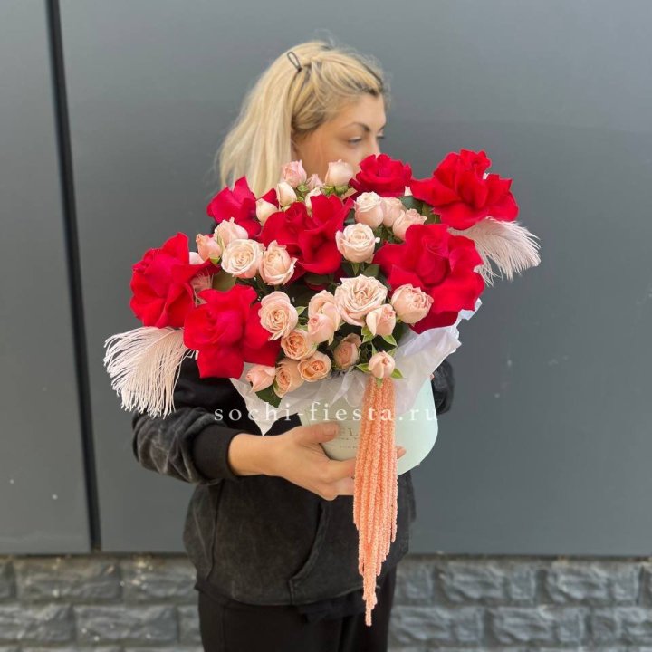 Бокс с нежными розами  в Нижнем Новгороде