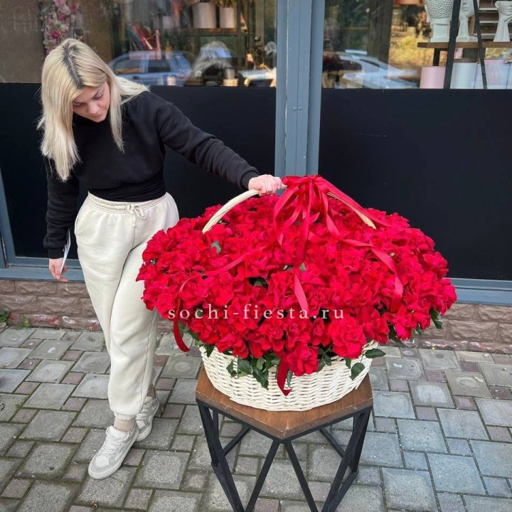 201 французская красная роза в Нижнем Новгороде