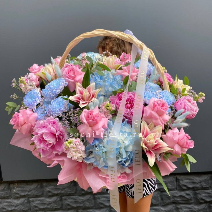 Яркая корзина "Летнее настроение" в Нижнем Новгороде