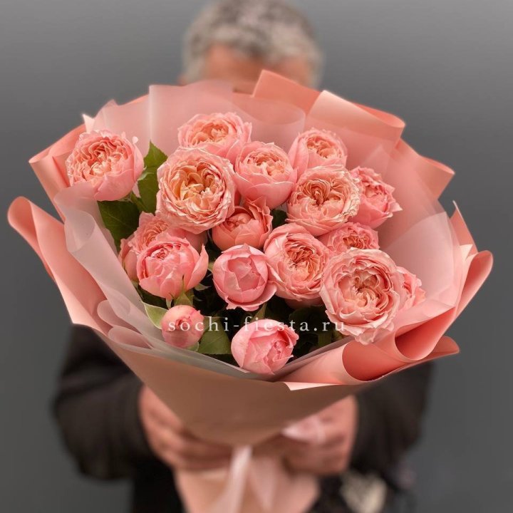 Букет комплимент из кустовых роз Джульетта в Нижнем Новгороде