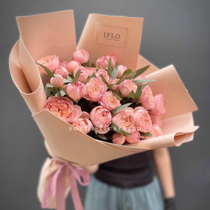 Букет из 9 кустовых роз Джульетта в Нижнем Новгороде