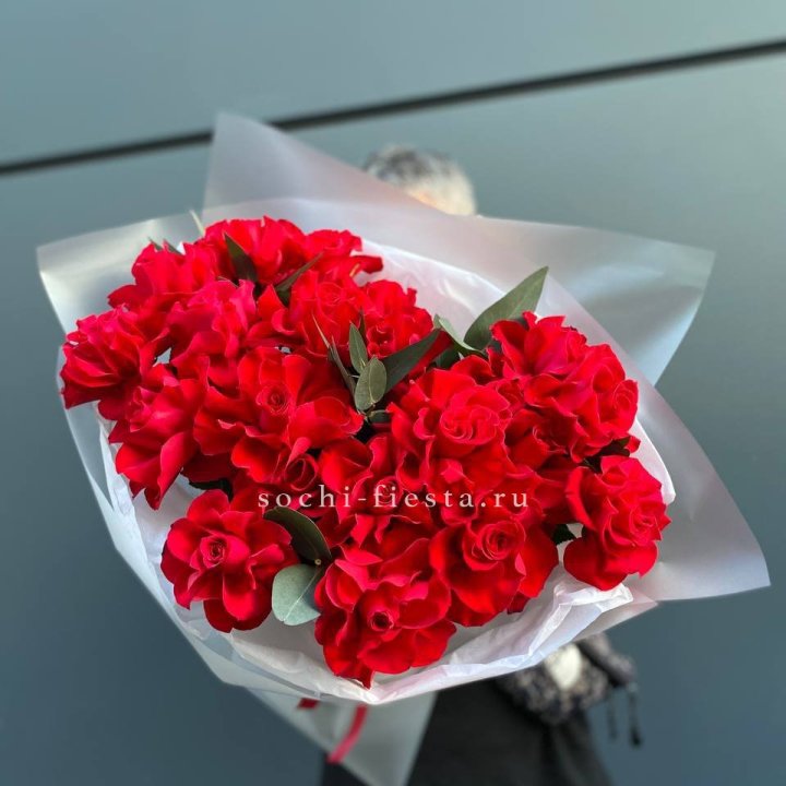 21 Красная французская роза в Нижнем Новгороде