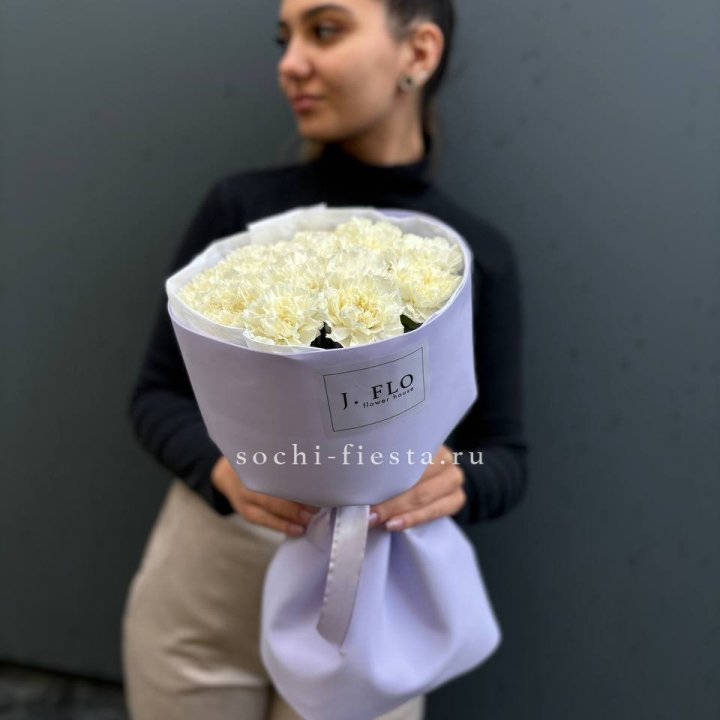 Букет белых диантусов в Нижнем Новгороде