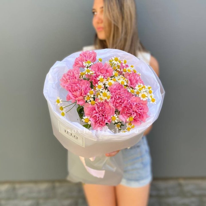 Дуобукет диантусов и ромашек в Нижнем Новгороде