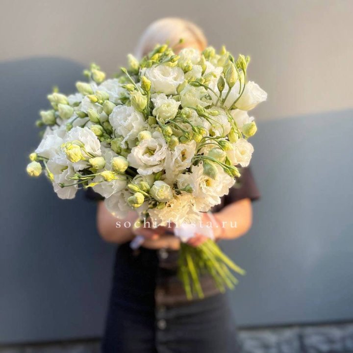 Букет эустом под ленту  в Нижнем Новгороде