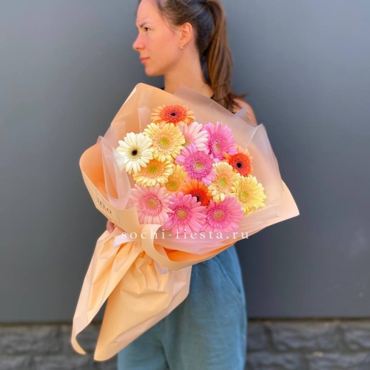 Букет разноцветных гербер в Нижнем Новгороде