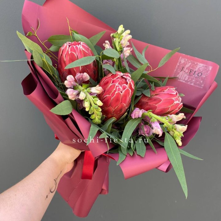 Букет из протеи "Квин" в Нижнем Новгороде