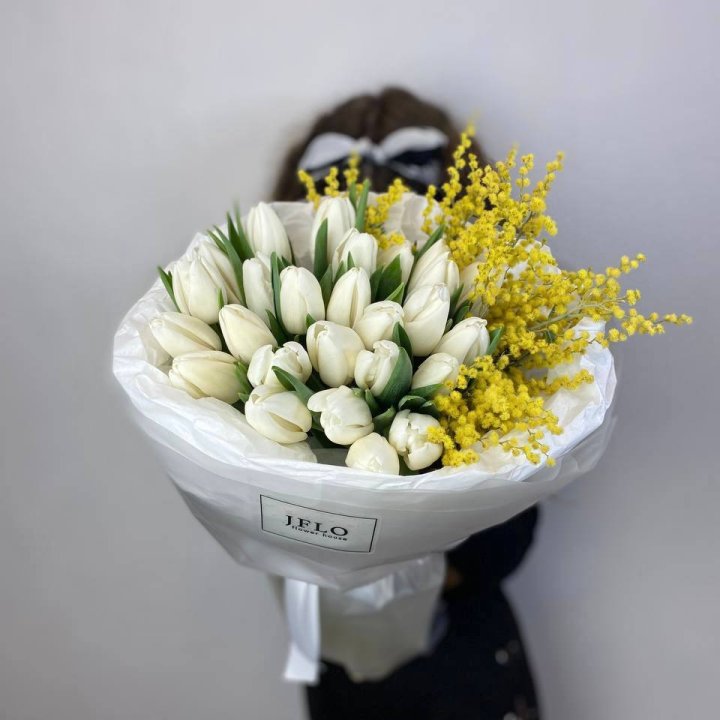 Дуо тюльпан и мимоза в Нижнем Новгороде