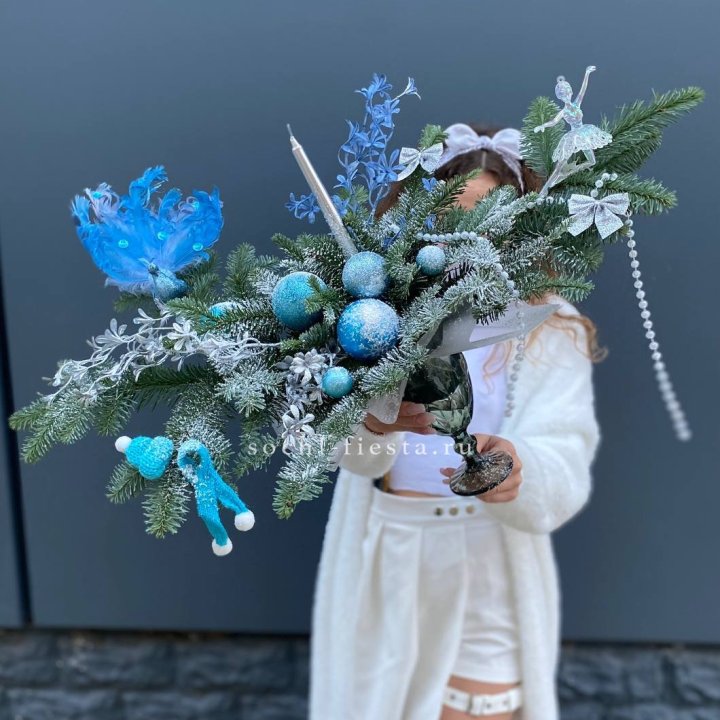 Композиция в бокале голубая в Нижнем Новгороде