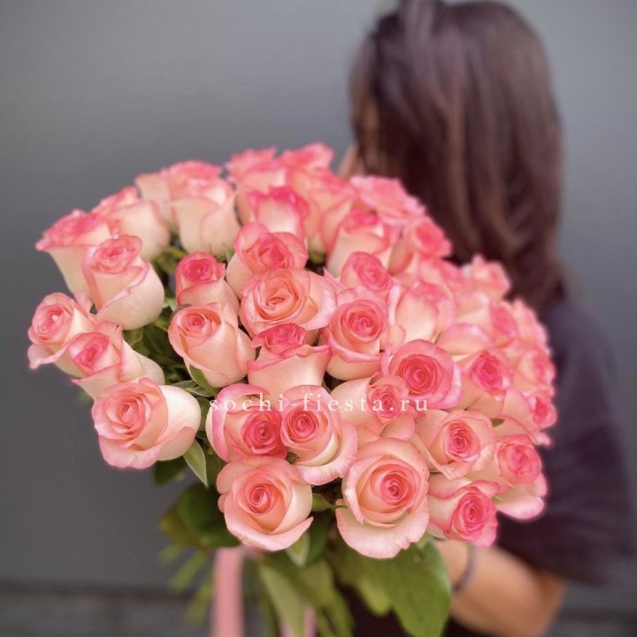 Охапка Роз Джумилия в Нижнем Новгороде