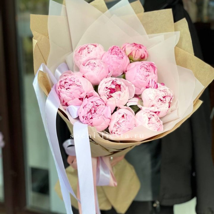 11 пионов в оформлении в Нижнем Новгороде