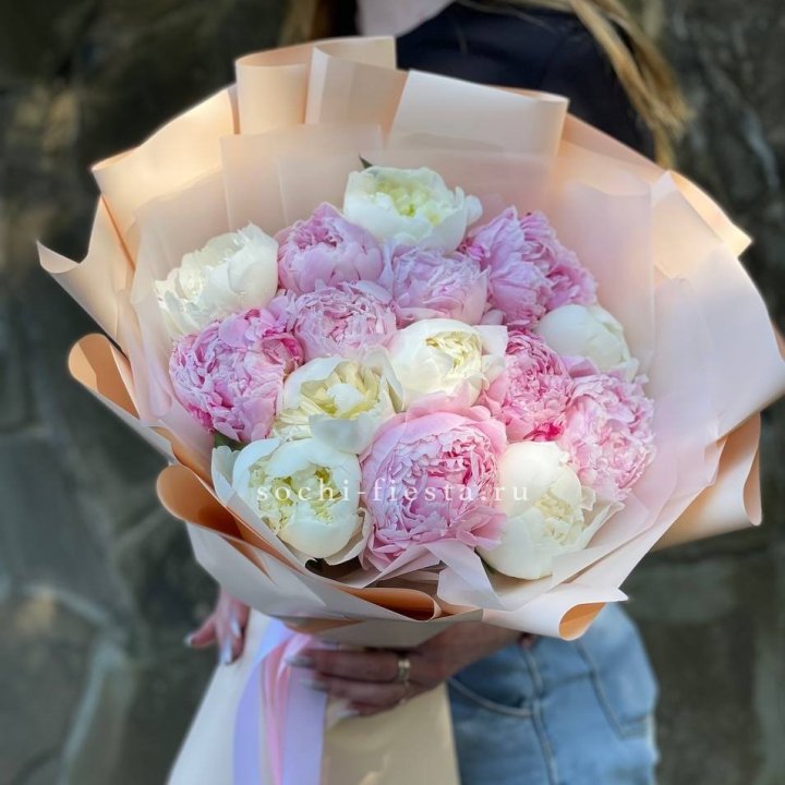 Букет 15 зефирных пионов в Нижнем Новгороде