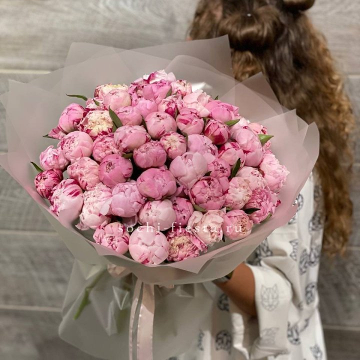 51 розовый пион в Нижнем Новгороде