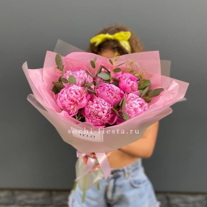 7 ярких пионов в оформлении в Нижнем Новгороде