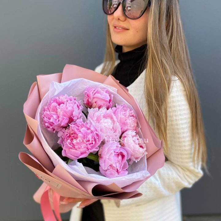 7 пионов в оформлении в Нижнем Новгороде