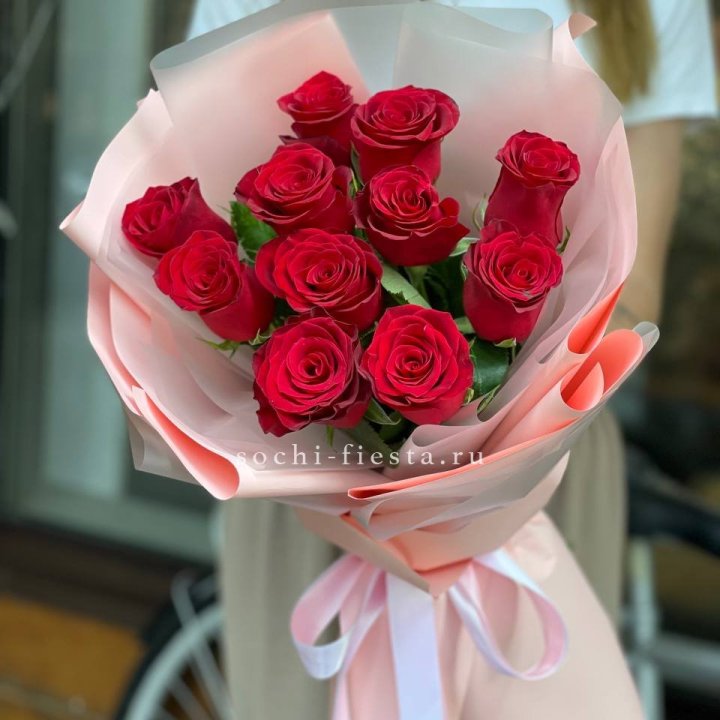 Букет красных роз "Мадам ред" в Нижнем Новгороде