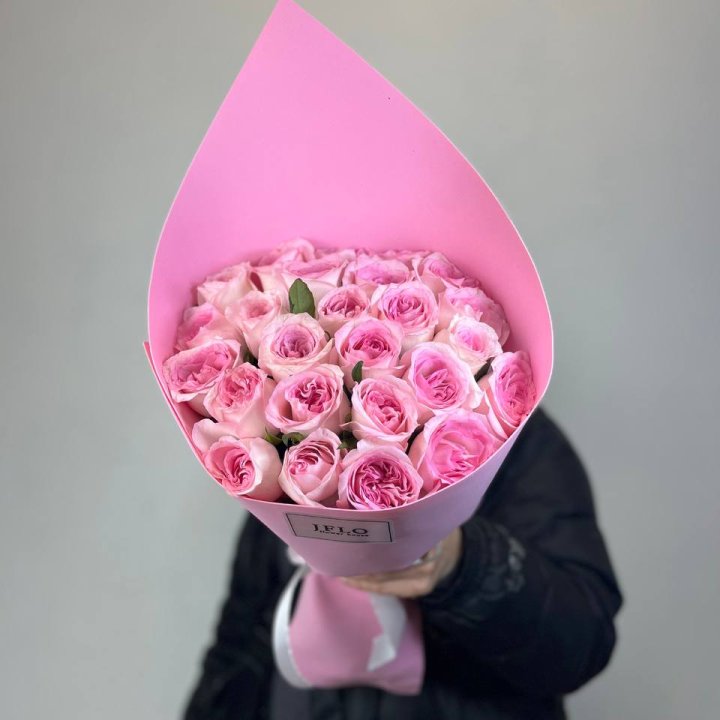25 нежных роз в Нижнем Новгороде