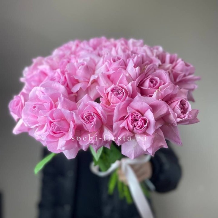 25 розовых французских роз в Нижнем Новгороде